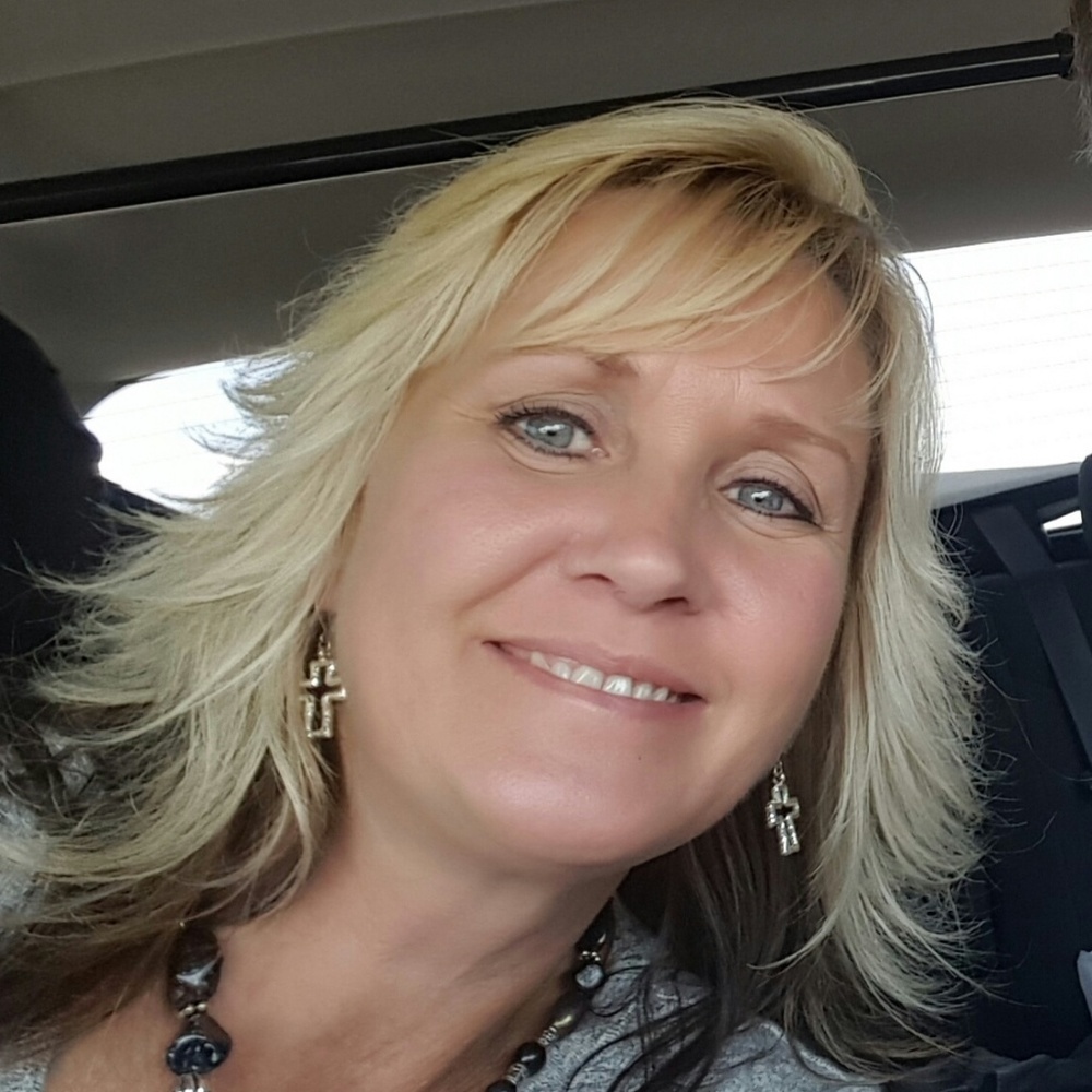 Meet your Posher, Debbie